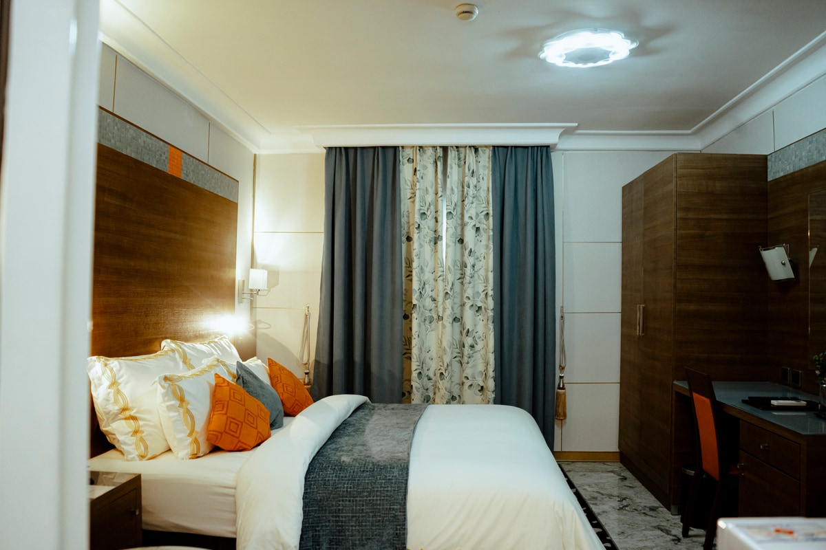 Benin Royal Hotel room